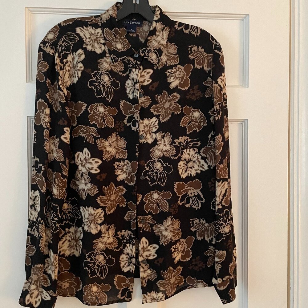 Ann Taylor Floral Print Shirt Size 6